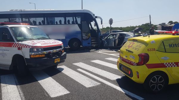 3 פצועים בתאונה סמוך לחדרה, בהם 1 במצב אנוש