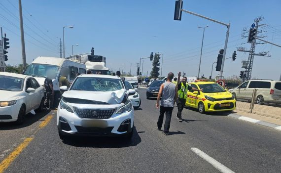 כפר חב"ד: הולך רגל נפצע באורח אנוש לאחר שנפגע מרכב
