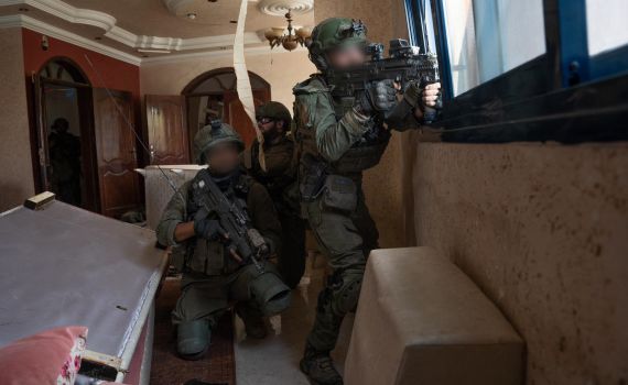 לא יאומן:  זה מה שמצאו הלוחמים בתוך עריסת תינוק