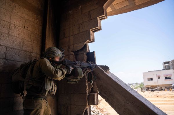 "אתם איתי? נכנסים!": פעילות הלוחמים בעזה. צפו