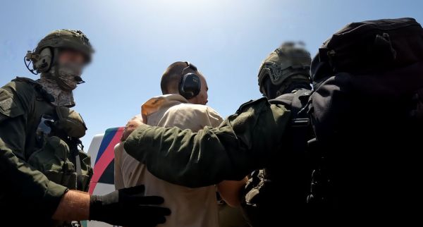 תיעוד חדש ומרגש מחילוץ החטופים: "שלושתם איתנו!"