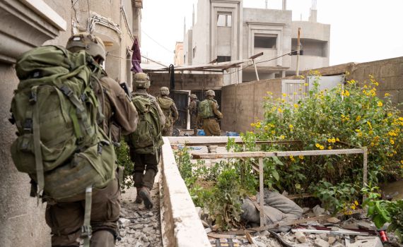 המחבלים עוברים בין הקירות: כך נלחם צה"ל ברפיח