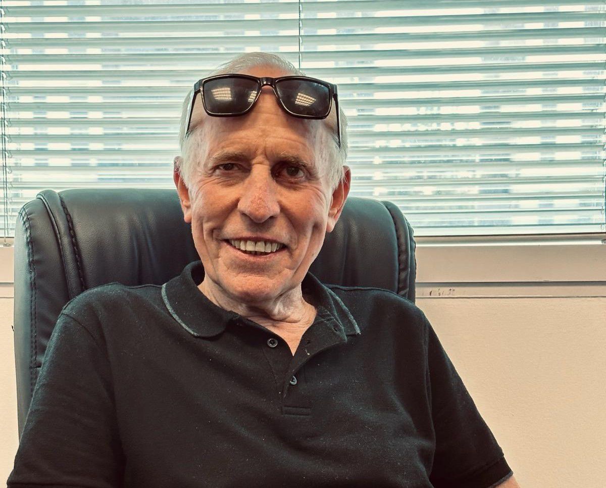 "טפח מעל הקרקע": סיפורו המרתק של האיש שניצח את המוגבלות