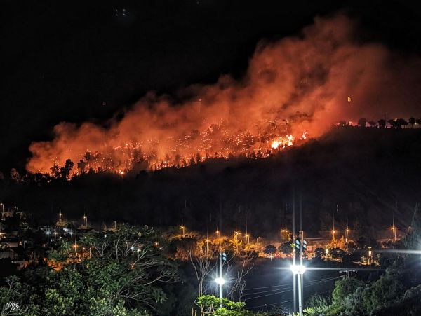 תיעוד עצוב: הרי צפת עולים בלהבות