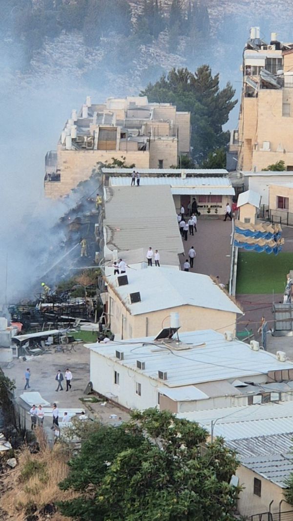 שריפה ביער מיר בירושלים, ישיבה סמוכה פונתה