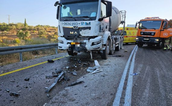 4 פצועים בתאונה בשומרון; צעירה חולצה במצב קשה