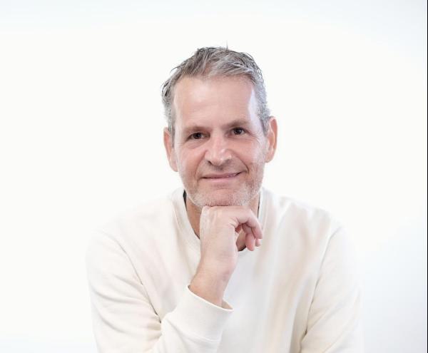 "עומקא דליבא": טניסאי העבר שהתקרב לדת בסינגל חדש