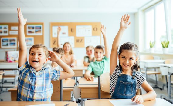 עוקפות את כולן: הבנות מצטיינות יותר מהבנים ביצירתיות