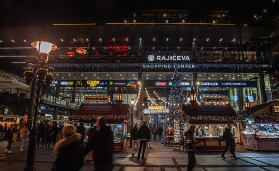 בלגרד: ניסיון פיגוע בשגרירות ישראל, שוטר נפצע