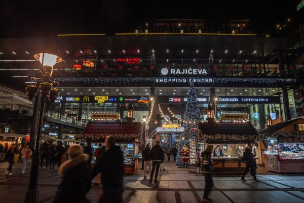 בלגרד: ניסיון פיגוע בשגרירות ישראל, שוטר נפצע