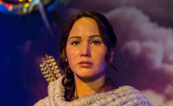 מחברת טרילוגיית 'משחקי הרעב' בבשורה למעריצים