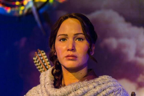 מחברת טרילוגיית 'משחקי הרעב' בבשורה למעריצים