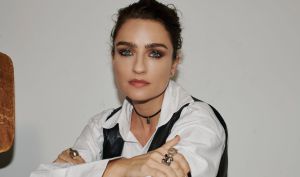 אניה בוקשטיין: "לא להתחתן ברבנות. הם ממש לא לטובתנו"