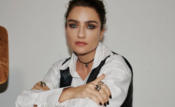 בינלאומית: דרמת ריגול חדשה בכיכובה של אניה בוקשטיין