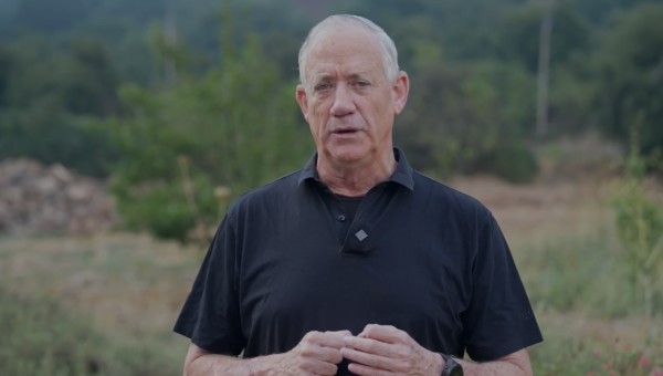 גנץ מגבה את הגרי: "יושרתו אינה מוטלת בספק"