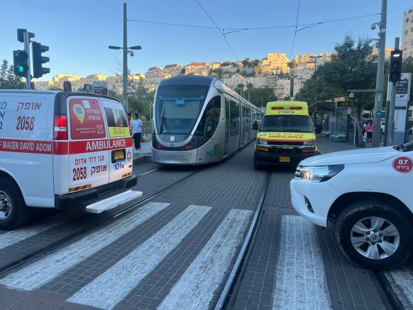 תאונה קטלנית: בת 70 נדרסה על ידי הרכבת הקלה