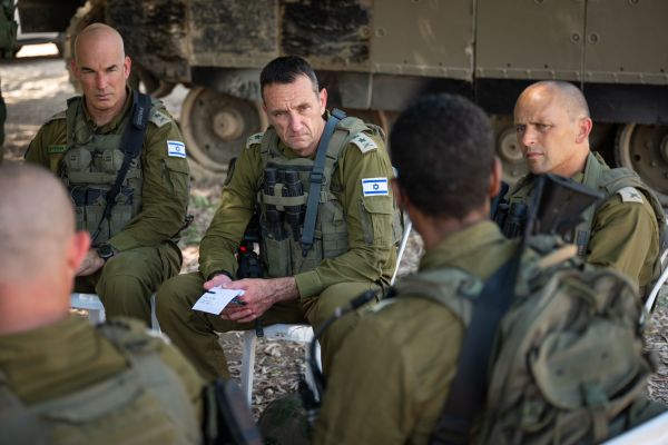 הרמטכ"ל בצפון המופגז: אנחנו עושים עבודה מאוד טובה