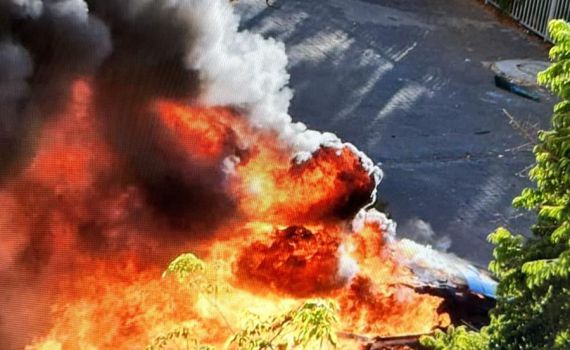 פיצוץ ברכב בפתח תקווה: נמצאו שרידי אמל"ח