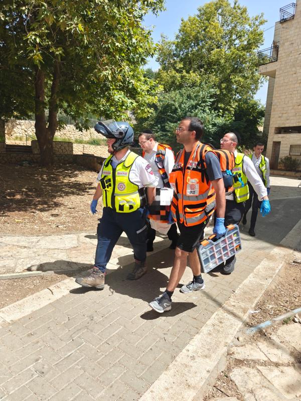 ירושלים: בן 70 נפצע בינוני כשנפל מגובה בסולם יעקב