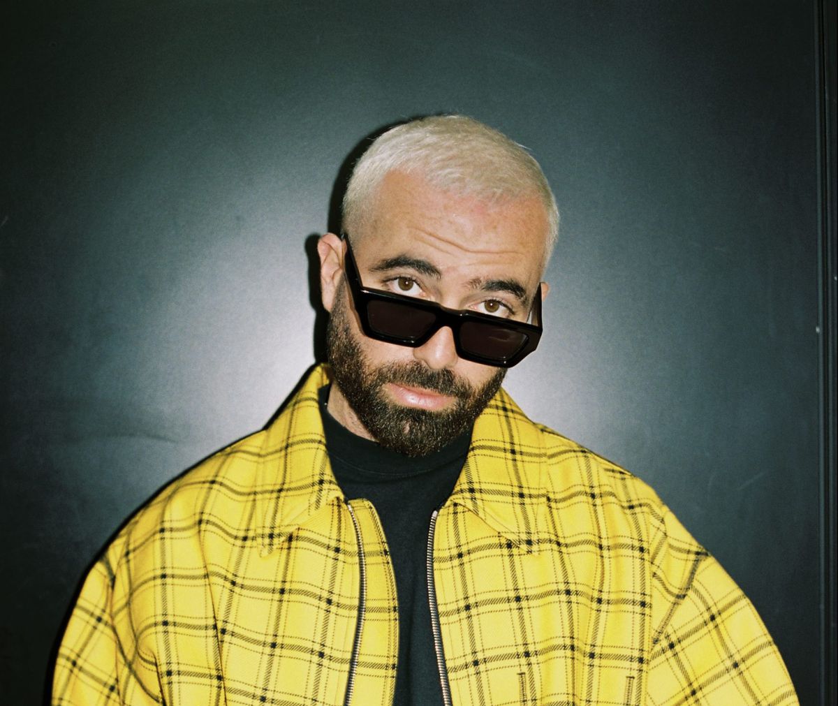 עומר אדם קורא לך: כך תכתבו את השיר הבא של הזמר המצליח