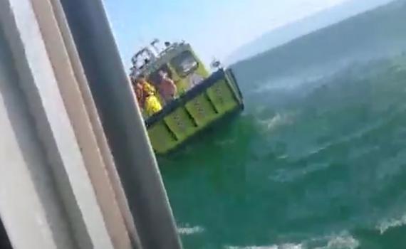 "תן לי את הילד": תיעוד מצמרר מחילוץ בלב הכנרת