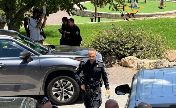 יוחאי אבני הוא איש שב"ס שנמצא מת בביתו, החקירה נמשכת