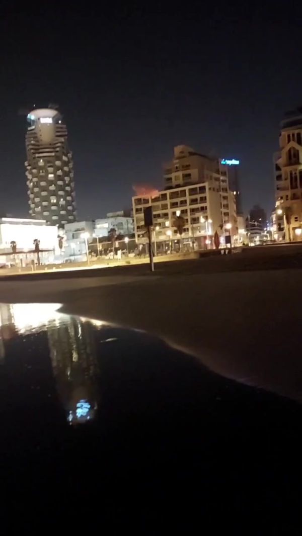 מגיע מהים ומתפוצץ: תיעוד דרמטי של נפילת הכטב"מ