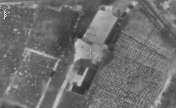 תיעוד: צה"ל תקף 2 מחסני אמל"ח בדרום לבנון