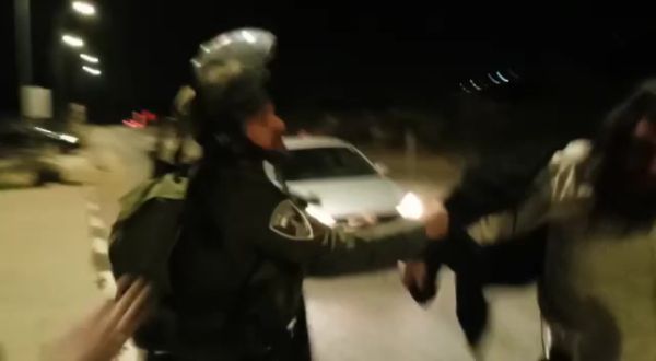 כתב אישום הוגש נגד שוטר שהתעלל במתיישב