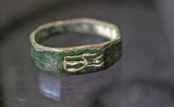 טבעת בת כ-1,800 שנה התגלתה על ידי נער בכרמל