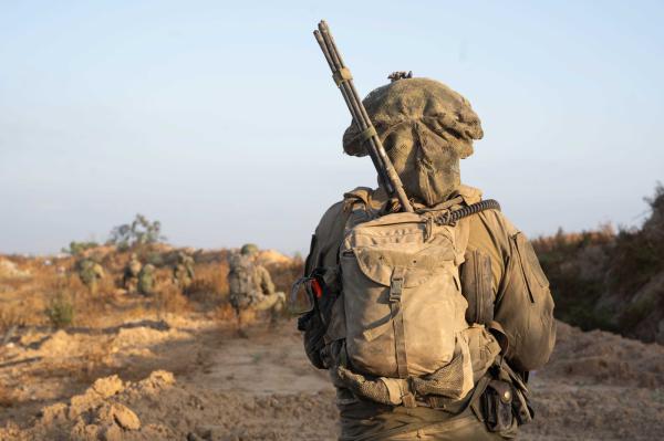 צה"ל תקף את עיריית חאן יונס, הצנחנים משתלטים על ש'געייה