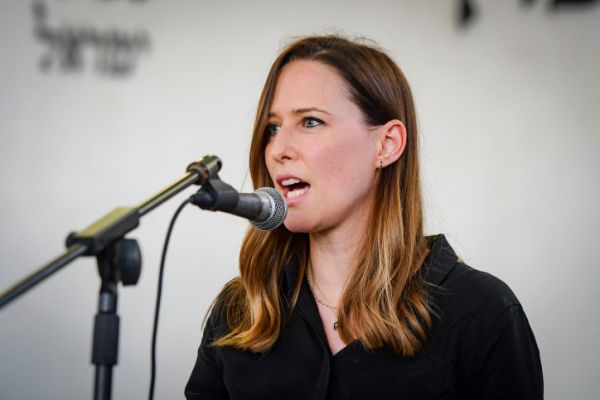 המשפט המוזר של יונית לוי באמצע השידור. צפו