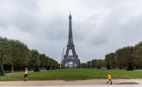 למרות האנטישמיות הגואה: חגיגות בית השואבה ברחובות פריז