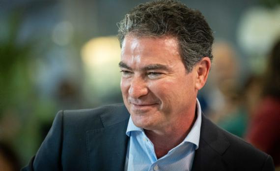 מזל טוב: ראש המוסד לשעבר יוסי כהן בבשורה משמחת