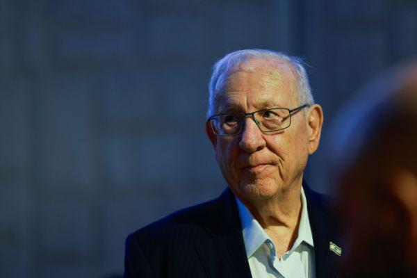 הנשיא לשעבר מזהיר: "אנחנו לא ביחד, איך ננצח?"