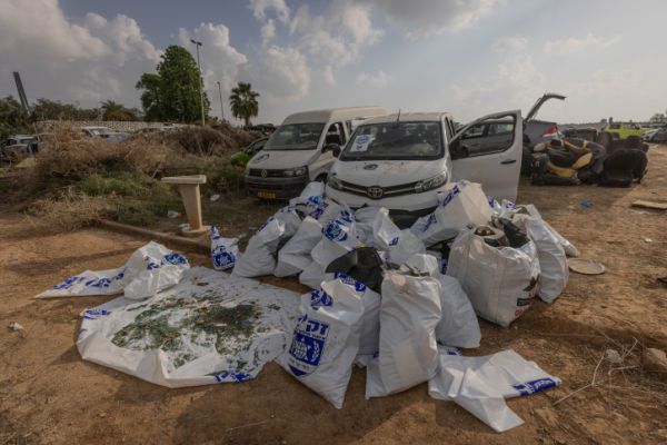 איש יש עתיד על אנשי זק"א: "משחקים בשקיות"