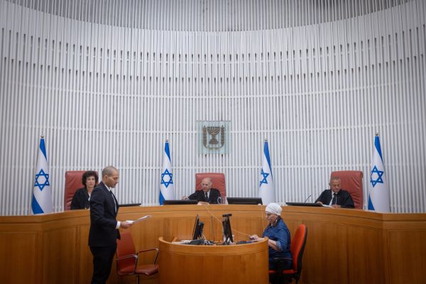 סולברג ואלרון מגינים על חוק בן גביר