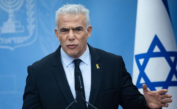 לפיד אחרי פסיקת בג"ץ: "קורא לא ללכת להפגין נגד"