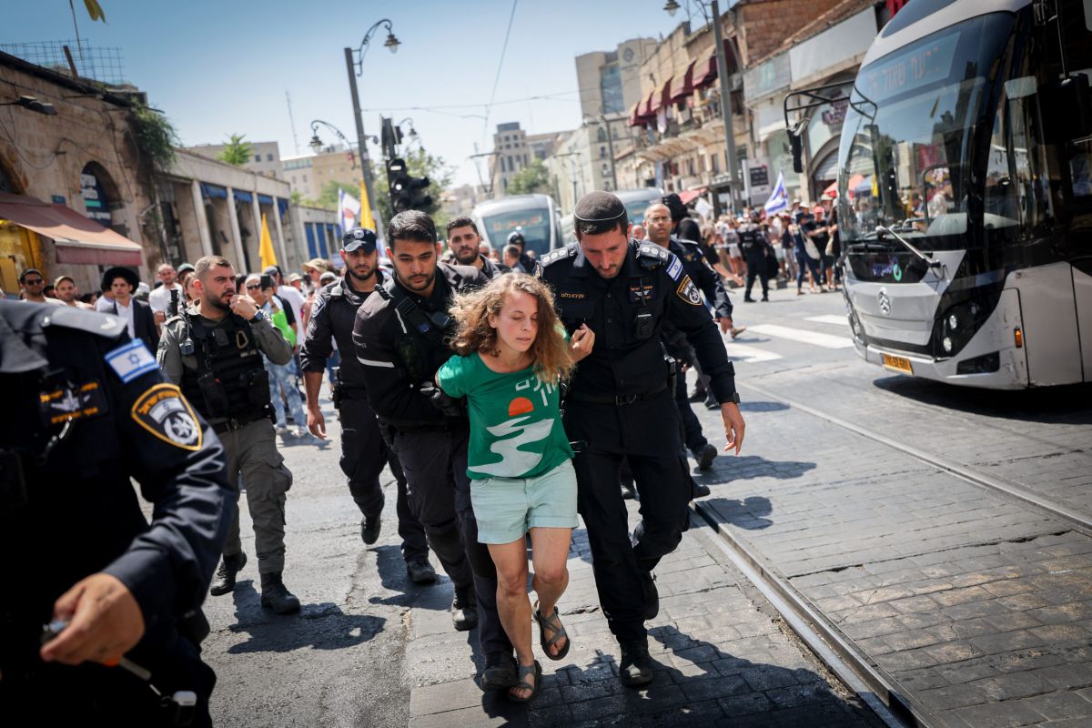 האנרכיזם ברחובות: המשטרה עצרה 7 מפגינים