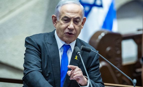 נתניהו בכנסת: "אנחנו מחזיקים את חמאס בגרון"