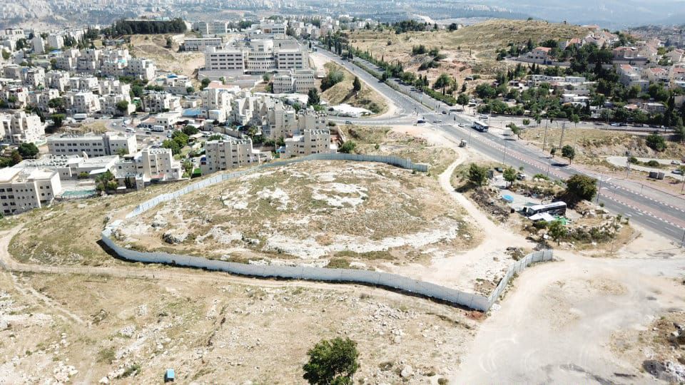 עתירה נגד סמוטריץ': "לא משחרר קרקעות ליהודים"