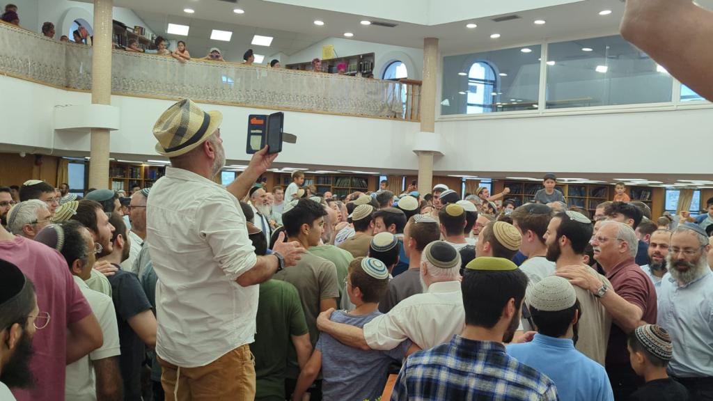 בשבוע אחד: העיר מעלות סיימה את לימוד התורה כולה