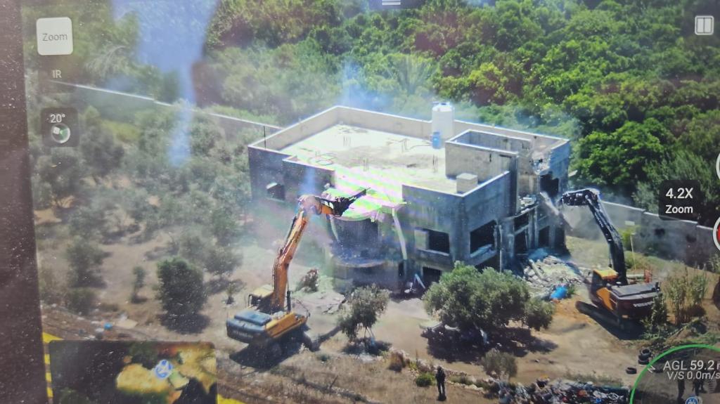 סמוך לגדר: נהרסו מבנים מהם בוצע ירי לבת חפר