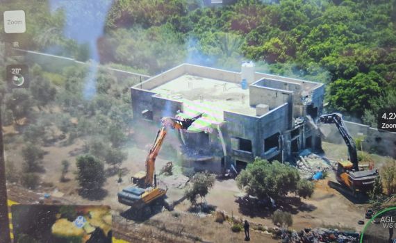 סמוך לגדר: נהרסו מבנים מהם בוצע ירי לבת חפר