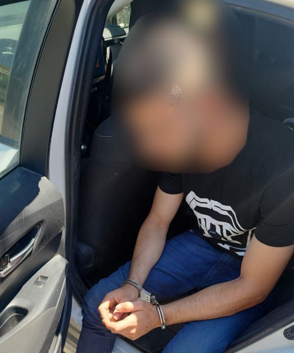 חשד: ערבי תלש דגל ישראל שהונף על גבי רכב בי-ם