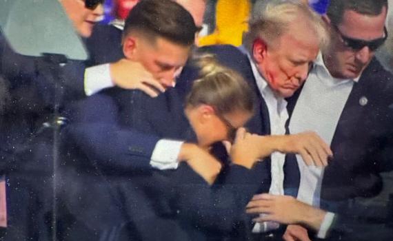 סקרים בארה"ב אחרי הירי: טראמפ מזנק – ביידן מתרסק