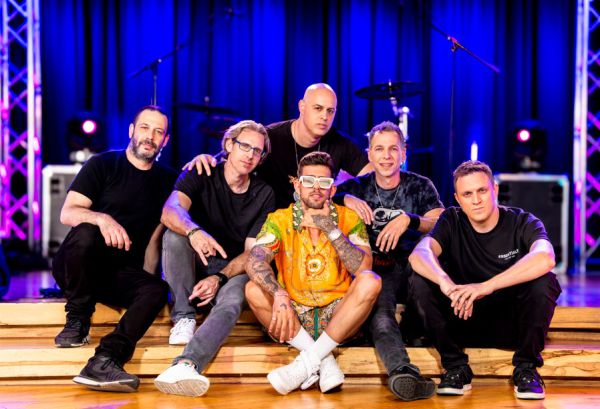 "לעצור את הדמעות": להקת הרוק הישראלית בשיתוף פעולה מסקרן