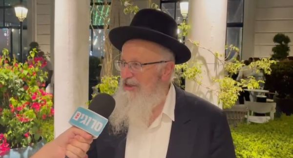 הרב אליהו: "ראינו למה המחלוקת גרמה בשמחת תורה"