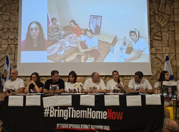 לאחר החשיפה: הדרישה של הורי התצפיתניות מנתניהו