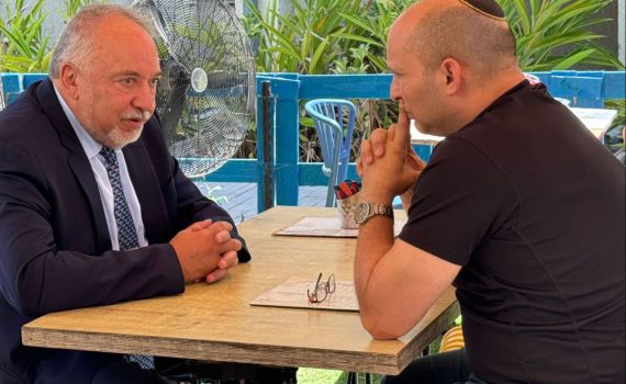 אחרי הפיצוץ: בנט וליברמן בפגישה בארבע עיניים